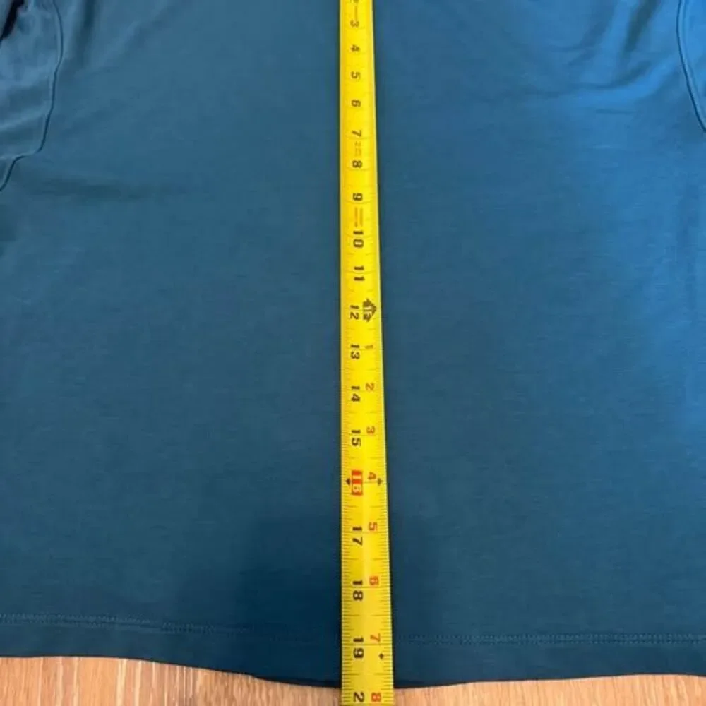 Nike XS Yoga Dri-FIT Long Sleeve Shirt
